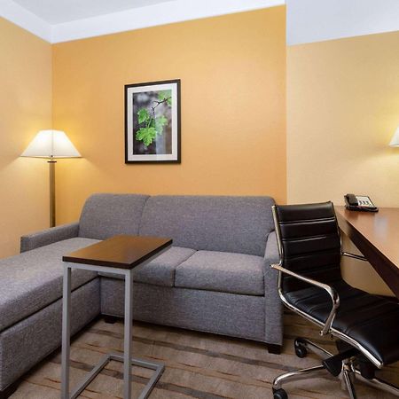 מלון Jersey Village La Quinta By Wyndham Houston Nw Beltway8/Westrd מראה חיצוני תמונה